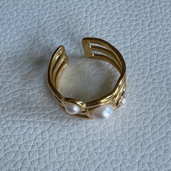 Gold and Pearl Statement Adjustable Ring 18k Gold Plated New - Picture 6 of 7